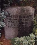 Надгробный камень на могиле Вальтера Блуме (могила до наших дней не сохранилась)