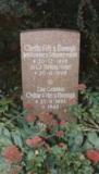Надгробный камень жены Оскара фон Бёнигка, на котором выбито его имя
